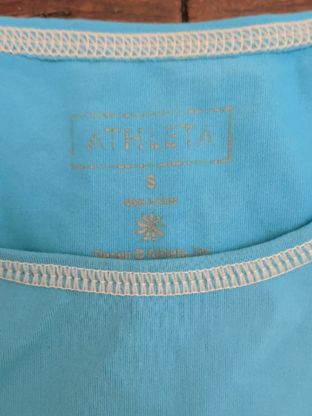 Athleta Aqua Blue Long Sleeve Top with Cream Contrast Stitching - Picture 2 of 7